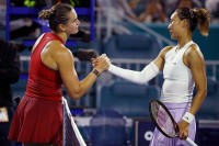 2-0横扫世界第一萨巴伦卡，郑钦文法网冲冠：2-0、2-0夺得两连胜